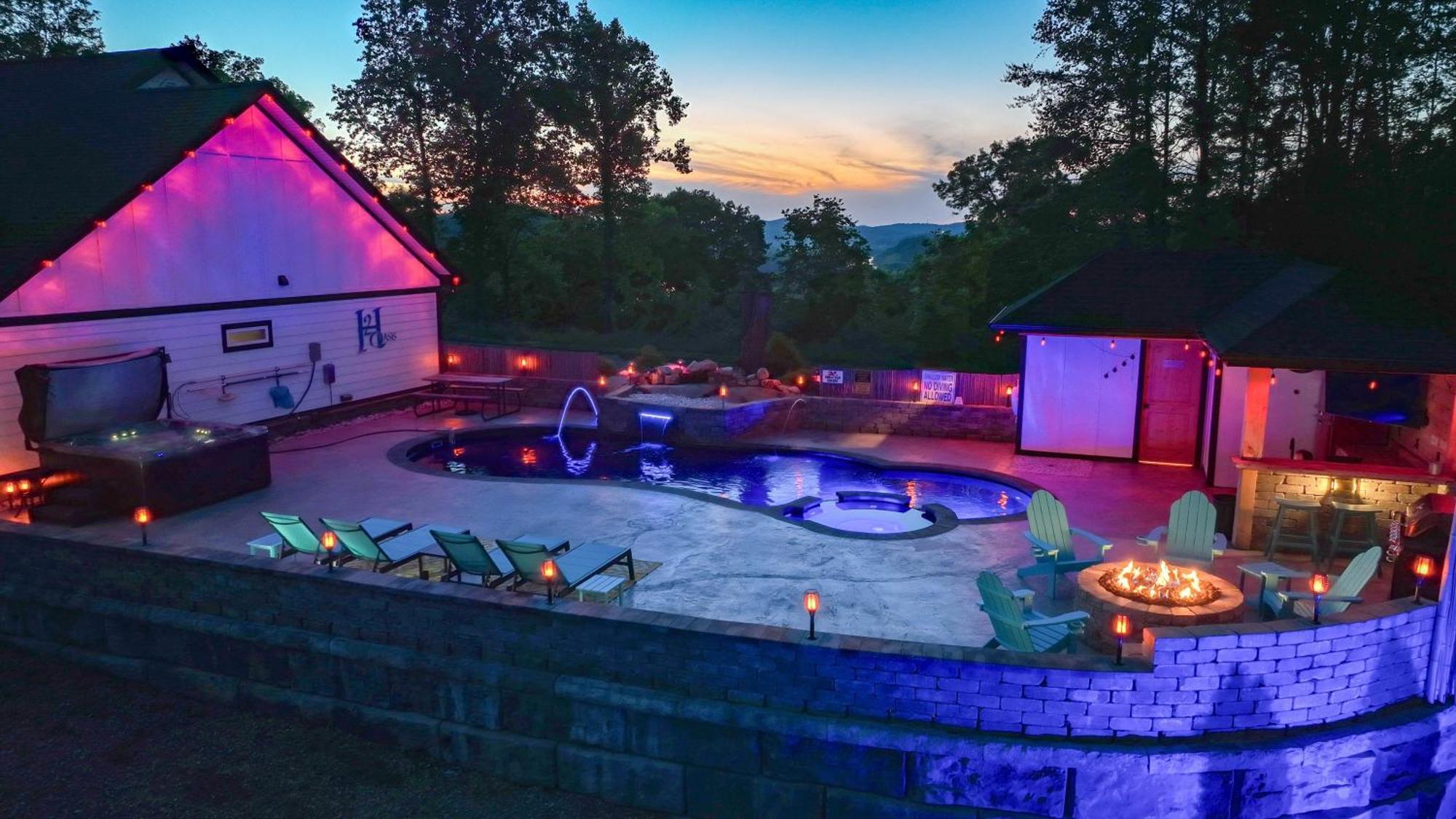 Villa H2Oasis Incredible Pool Retreat With Mountains Views! Sevierville Exterior foto