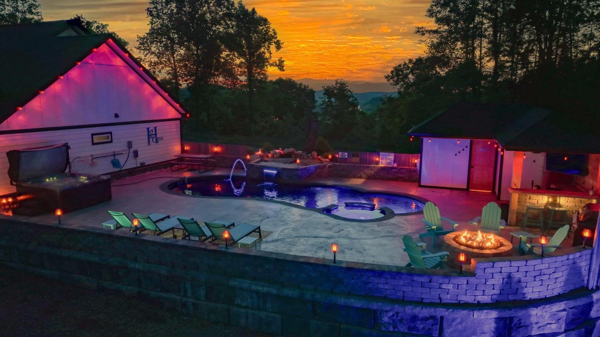 Villa H2Oasis Incredible Pool Retreat With Mountains Views! Sevierville Exterior foto