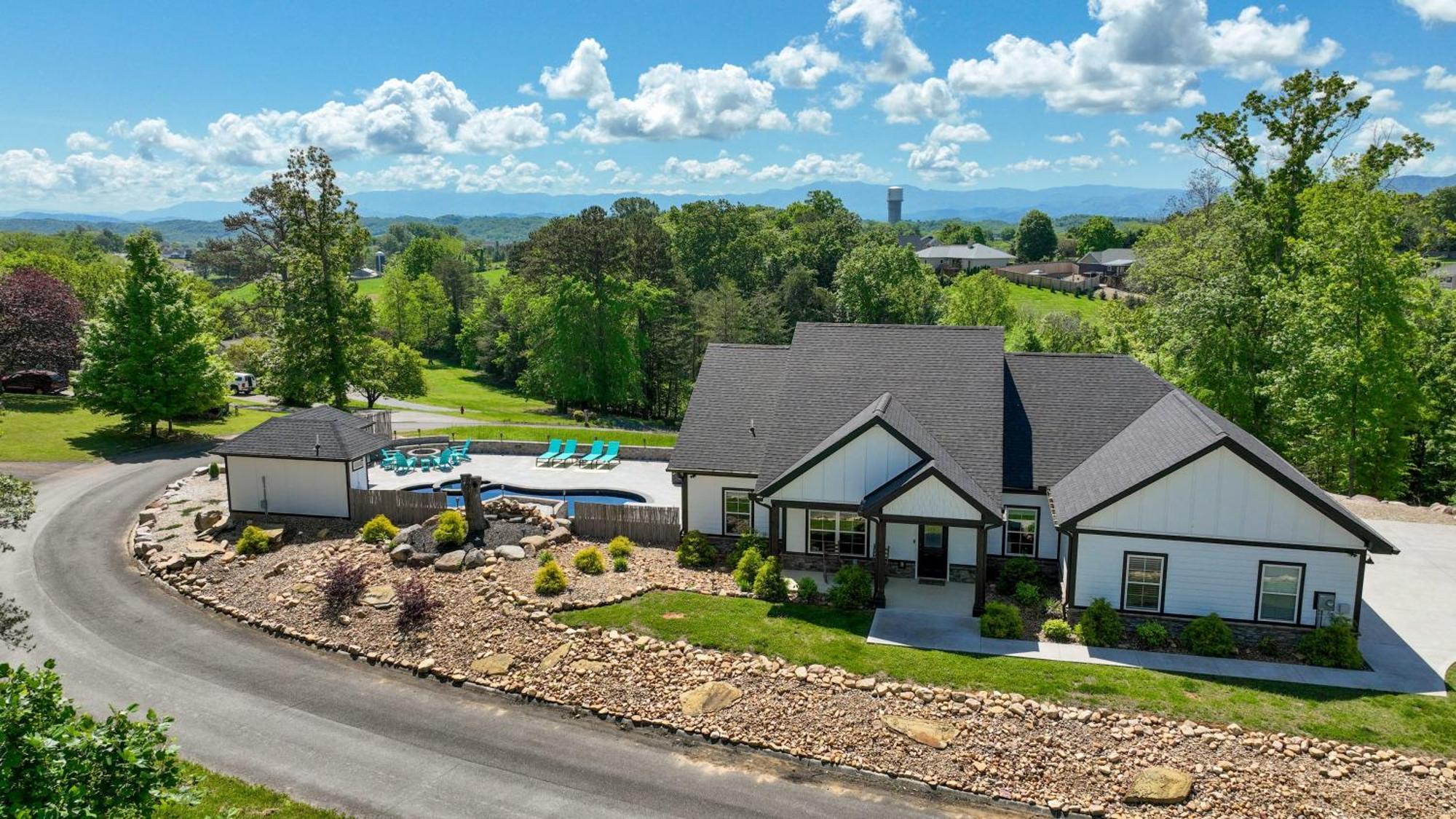 Villa H2Oasis Incredible Pool Retreat With Mountains Views! Sevierville Exterior foto