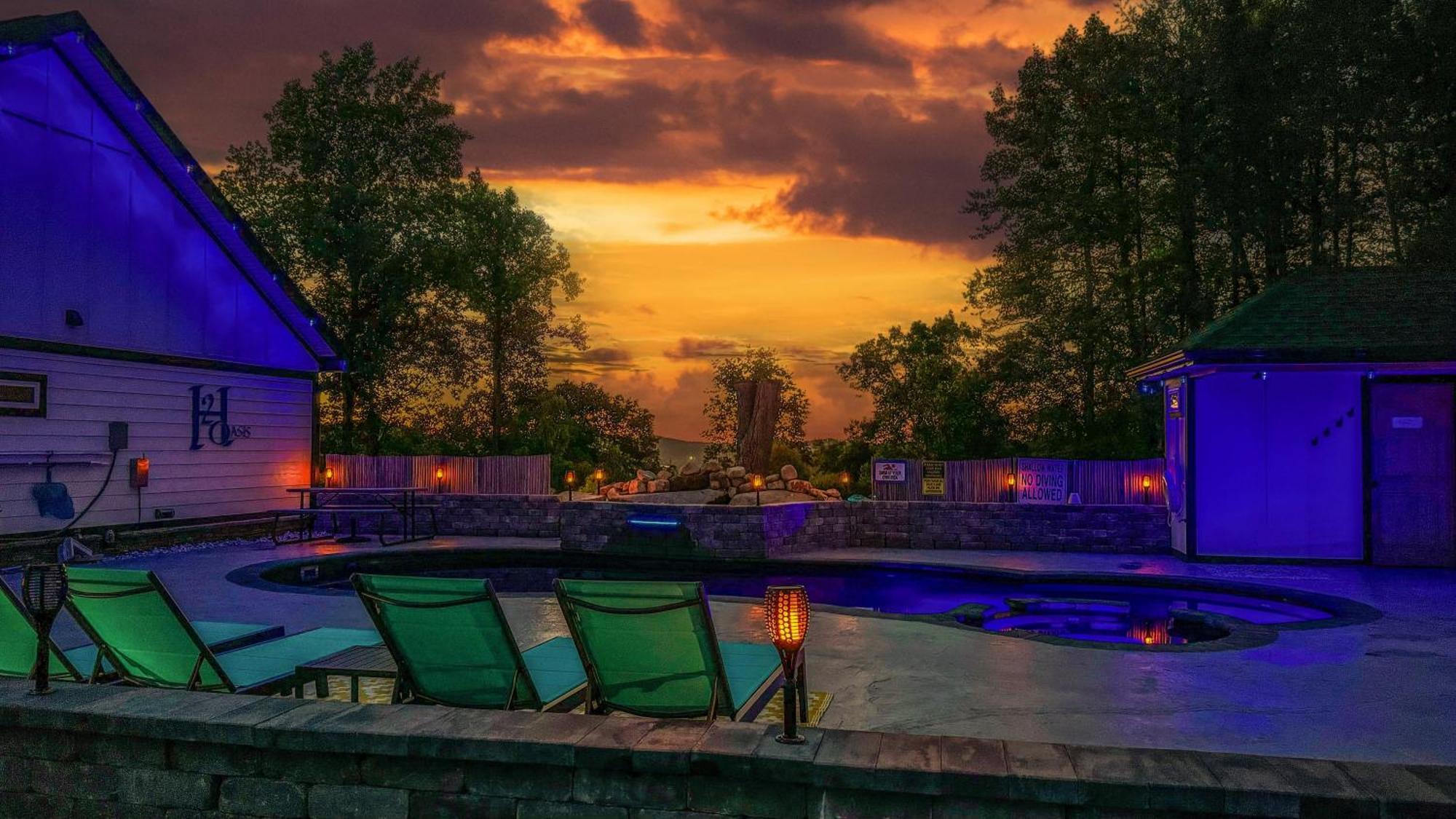 Villa H2Oasis Incredible Pool Retreat With Mountains Views! Sevierville Exterior foto